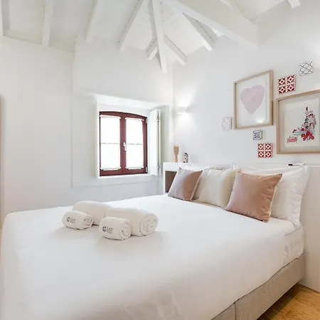 Πανσιόν Guestready - Clerigos Tiles House 4*