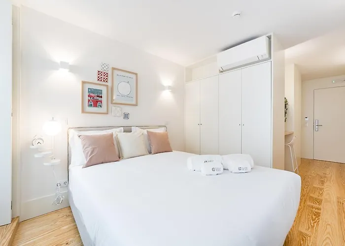 Guestready - Clerigos Tiles House 3* Порту