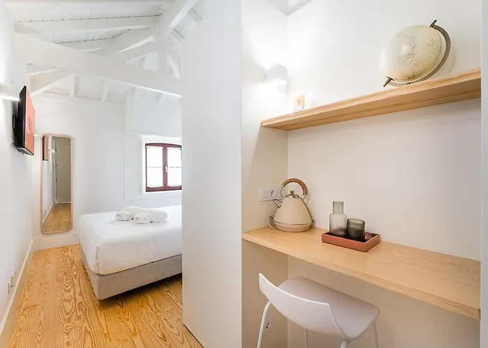 Гостевой дом Guestready - Clerigos Tiles House 3*